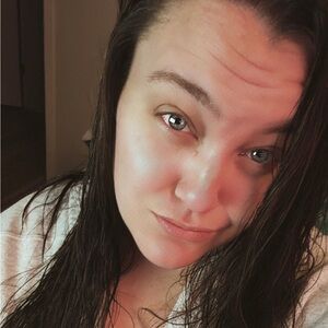 Meet your Posher, Desiray